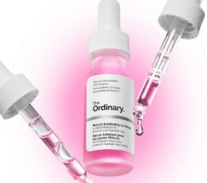 THE ORDINARY 
Pha 5% , sérum exfoliant lèvres